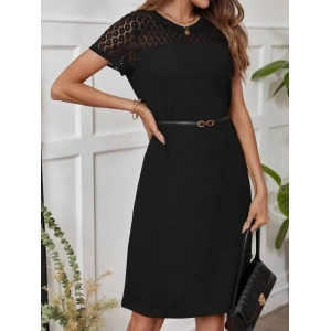 Kadın Kısa Kollu Bisiklet Yaka Dantel Detaylı Düğmeli odal Elbise