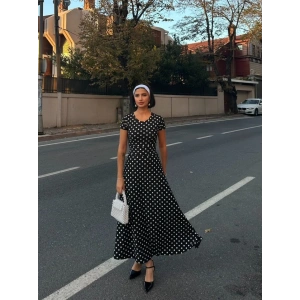 Kadın Kısa Kollu Bisiklet Yaka Puantiyeli Maksi örme Krep Elbise