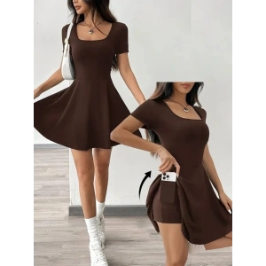 Kadın Kısa Kollu Kare Yaka Short Detaylı Cepli Dalgıç Elbise