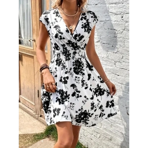 Kadın Kısa Kollu Kruvaze Yakalı çiçekli Desenli Süprem Elbise