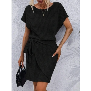 Kadın Kısa Kollu Yakası Açık Belden Lastikli Yandan Bağlamalı Kalın Fitilli Kaşkorse Elbise