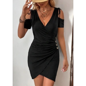 Kadın Omuzlardan Açık V Yakalı Kısa Kollu Yanlardan Büzgülü Düğme Detaylı Janjan Krep Elbise