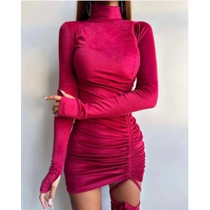 Kadın Uzun Kollu Balıkçı Yaka Büzgü Ve Gül Detay Kadife Kumaş ini Elbise