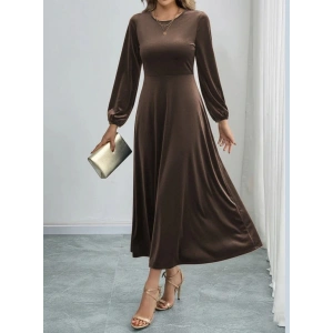 Kadın Uzun Kollu Bisiklet Yaka Midi Kadife Elbise