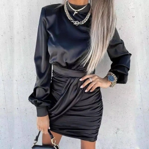 Kadın Yarım Balıkçı Yaka Vatka Ve Büzgü Detay ini Elbise