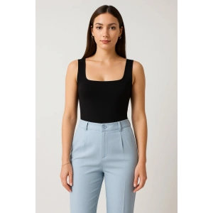 Kare Yaka Kalın Askılı Bodysuit