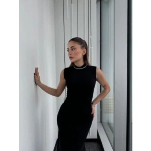 Kolsuz Yarım Bogazlı Uzun Elbise iyah