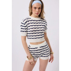 Örgü Detay Çizgili Crop Bluz