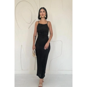 Siyah Piliseli Halter Boyun Elbise
