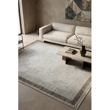 Deluxe Viskon Akrilik Halı – Şık Püskül Detaylı