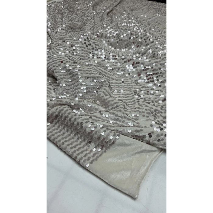 Ecru Kumaş Üzerine Ecru Pul Payet İthal Kadife