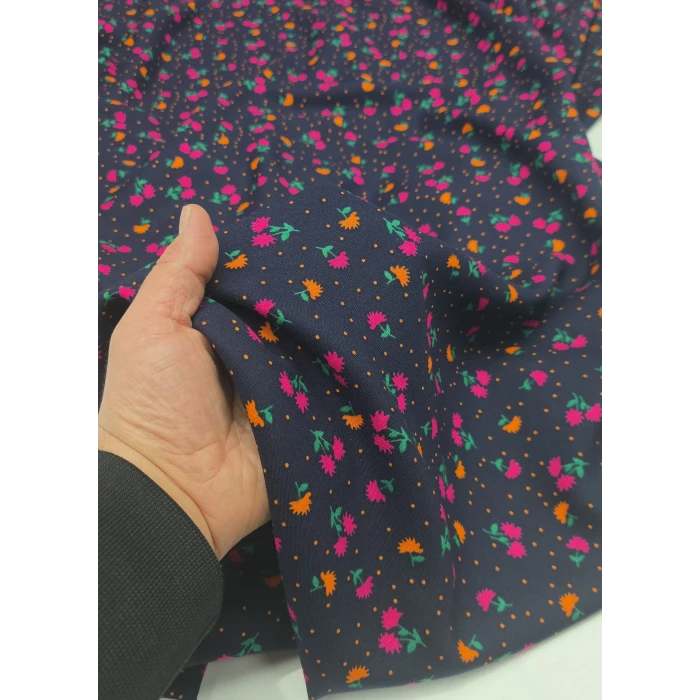 CİMCİME ÇİÇEKLER Organik Viskonlar . Zemin Lacivert Pembe-Sarı Çiçekler