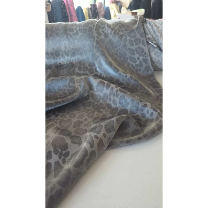 SPAKLİN IŞILTILI SATEN Gri Leopar Desenli