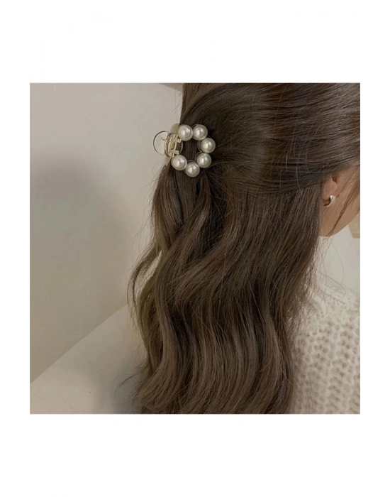 Kadın Çiçek Formlu Inci Mandal Toka