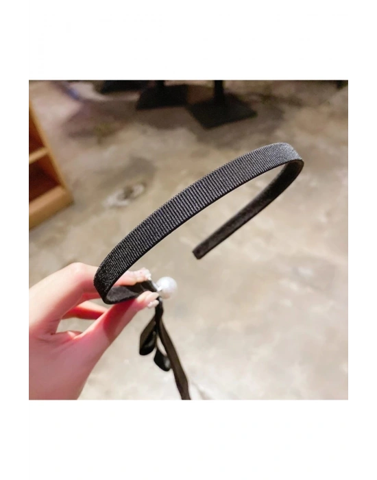 Kurdele Ve İnci Sallantılı Vintage Siyah Kadın Ve Tacı