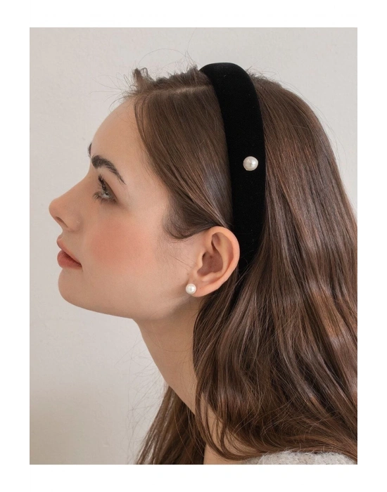 Siyah Inci Detaylı Kadife Taç