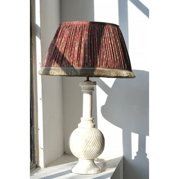 Beyazıt Kemik Kakma Abajur