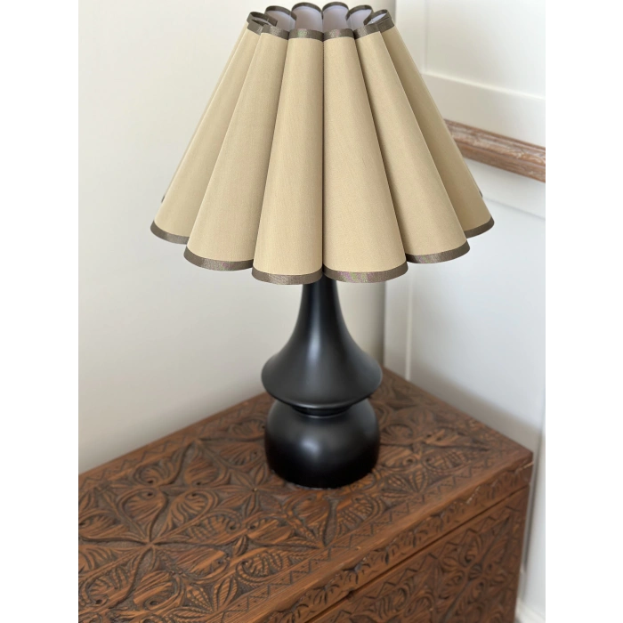 Zahi Abajur Lotus Başlık