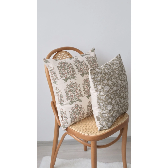 Kırmızı Sera Keten Kırlent Kılıfı