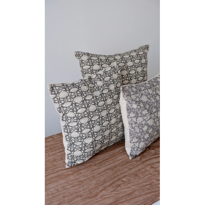 Siyah Samar Keten Kırlent Kılıfı