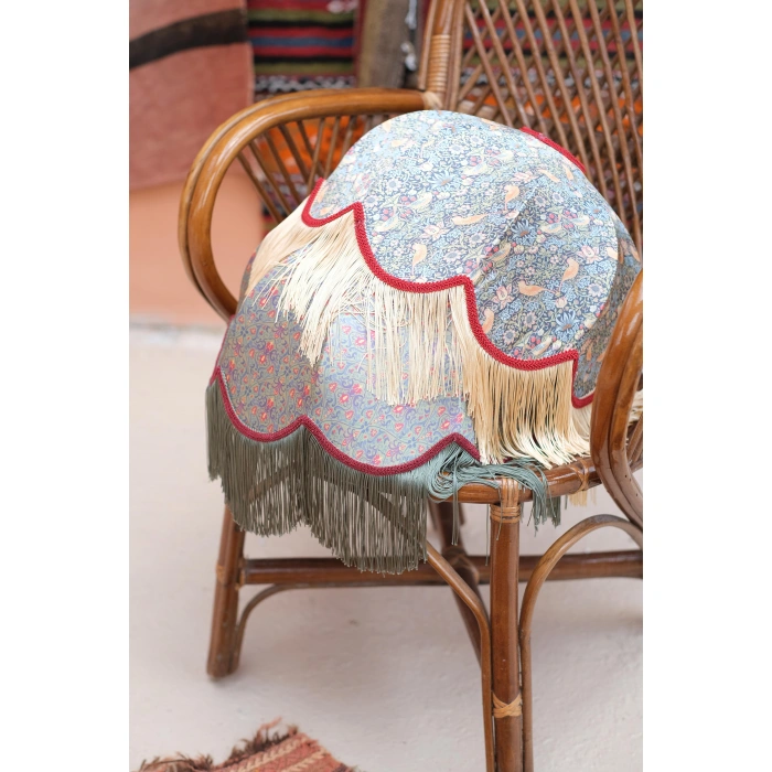 Strawberry Thief Lambader