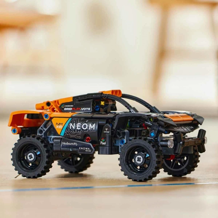 ADORE ADR-LMT42166 LEGO NEOM MCLAREN EXTREME E-RACE CAR