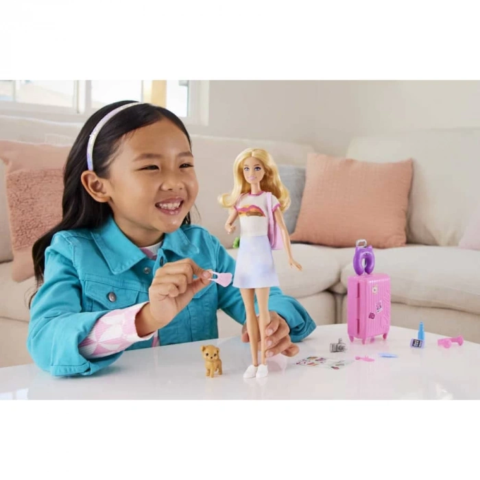MATTEL HJY18 BARBİE SEYEHATTE BEBEĞİ VE AKSESUARLARI