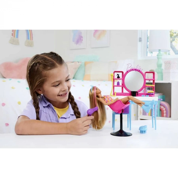 MATTEL MTL-HKV00 BARBIE MUHTEŞEM KUAFÖR OYUN SETİ