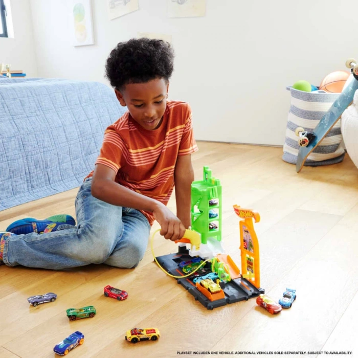 MATTEL MTL-HTN79 HOT WHEELS ELEKTRİKLİ ARAÇ ŞARJ İSTASYONU