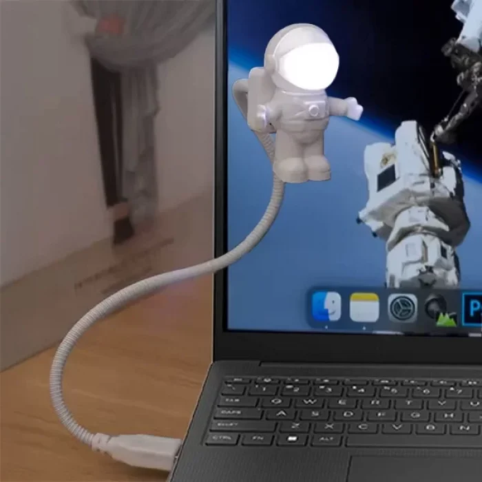 Astronot Lamba Led Usb Gece Lambası Klavye Kitap Okuma Işığı