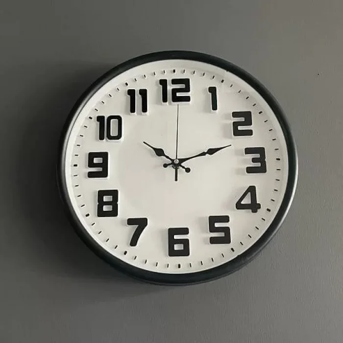 Renkli Düz Cam Duvar Saati Beyaz