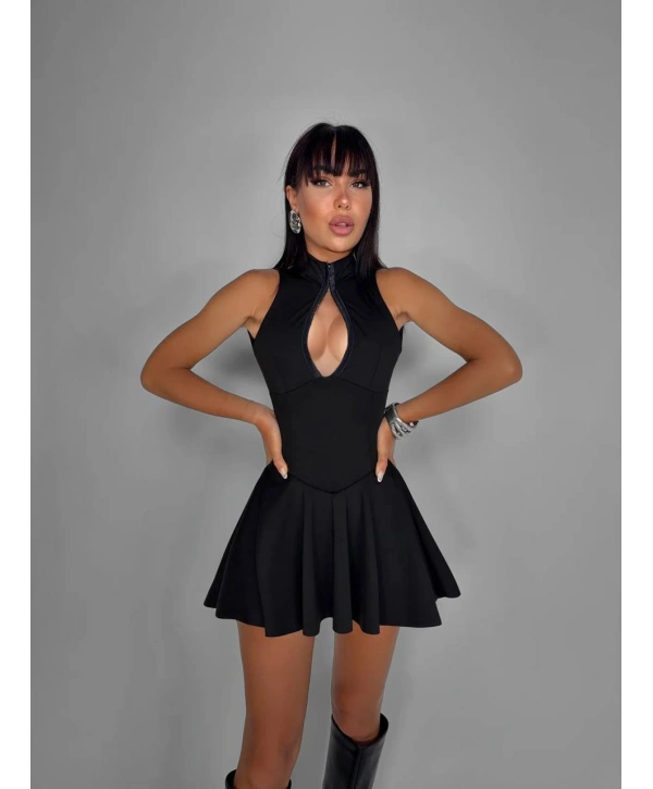 Moliva Agraflı Sırt Dekolteli Mini Boy Kloş Elbise