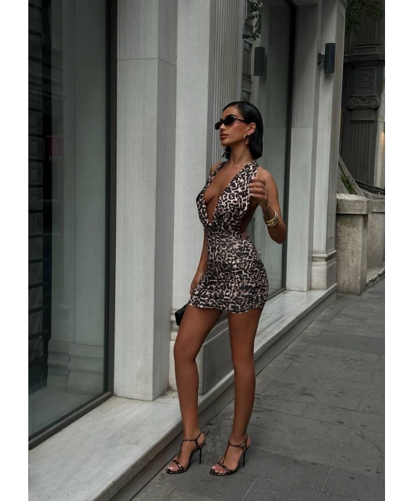 Moliva Sırt Zincir Detaylı Göğüs Astarlı Büzgülü Mini Boy Elbise