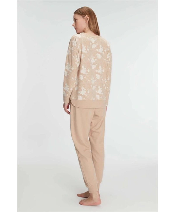 Anıl Jakarlı Uzun Kol V Yaka Pijama Takımı