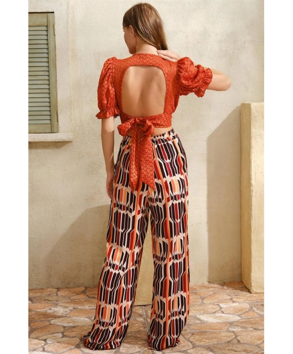 Morliva   Kısa Yarım Kol V Yaka Geometrik Yazlık Kurdela Şerit Detaylı Pijama Takımı