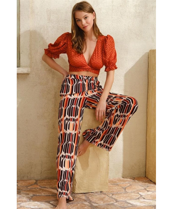 Morliva   Kısa Yarım Kol V Yaka Geometrik Yazlık Kurdela Şerit Detaylı Pijama Takımı