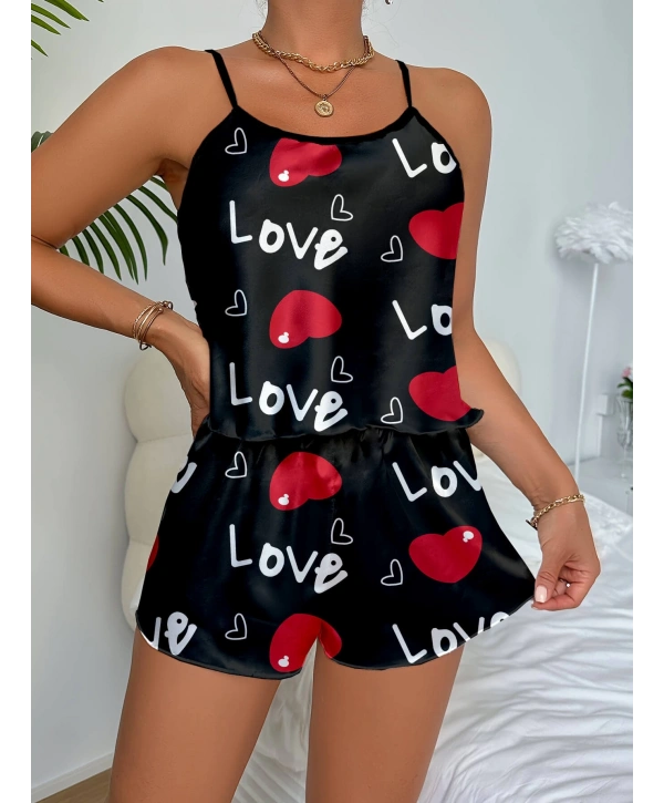 Aşk Temalı Kalp Desenli Siyah Saten Şortlu Gecelik Takım