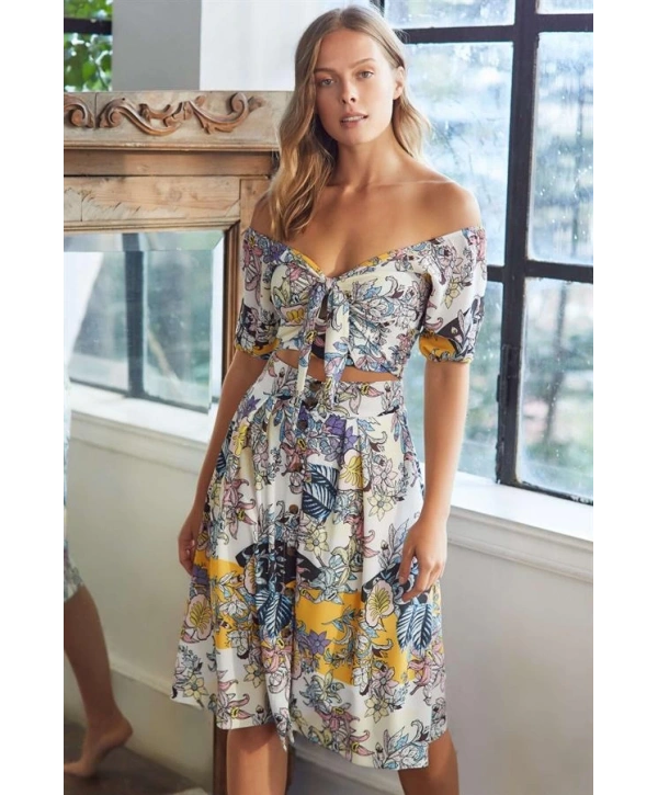 Dokuma Önden Bağlamalı Çiçek Baskılı Omuzu Düşük Büstiyer ve Önden Düğmeli Etek Takım