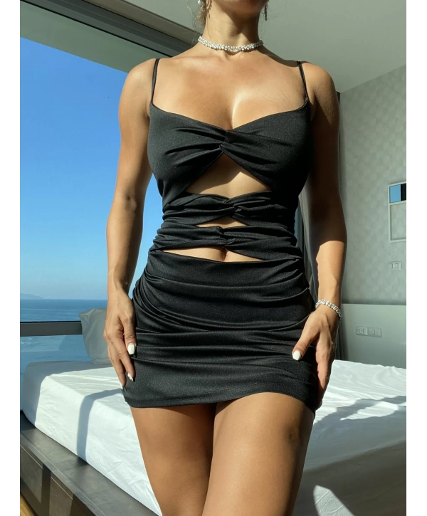 Göbek Dekolteli Fantezi Elbise