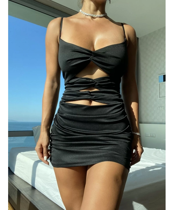 Göbek Dekolteli Fantezi Elbise