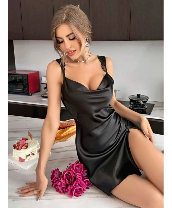 Kadın Siyah Yırtmaçlı Saten Gecelik 2298