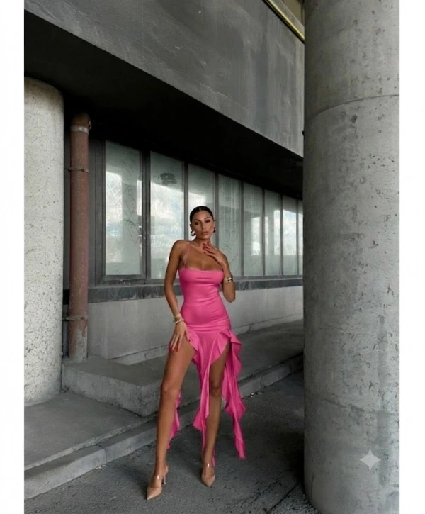 Morliva Pembe Sırt dekolte fırfırlı maxi boy elbise