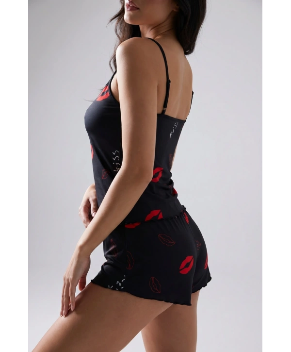 Öpücük Desenli Siyah Askılı Şortlu Kadın Pijama Takımı TM1358