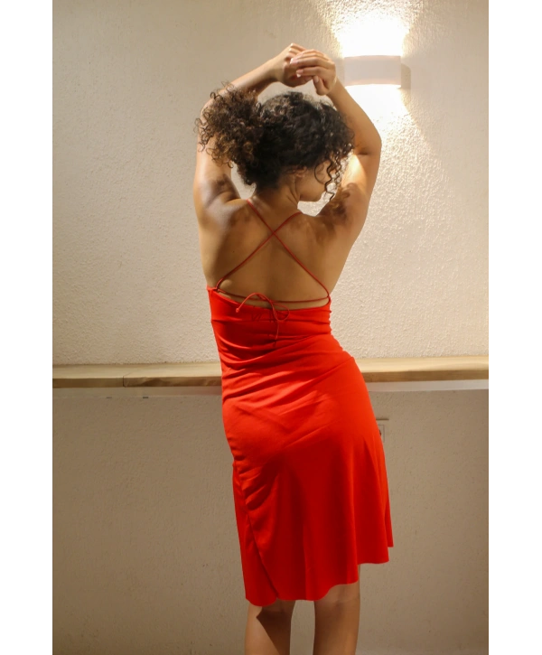 Yırtmaçlı Kırmızı Elbise