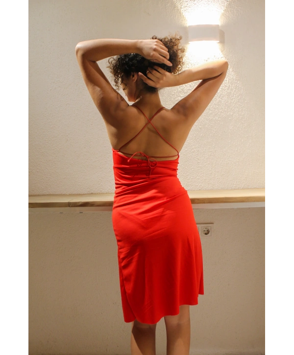 Yırtmaçlı Kırmızı Elbise