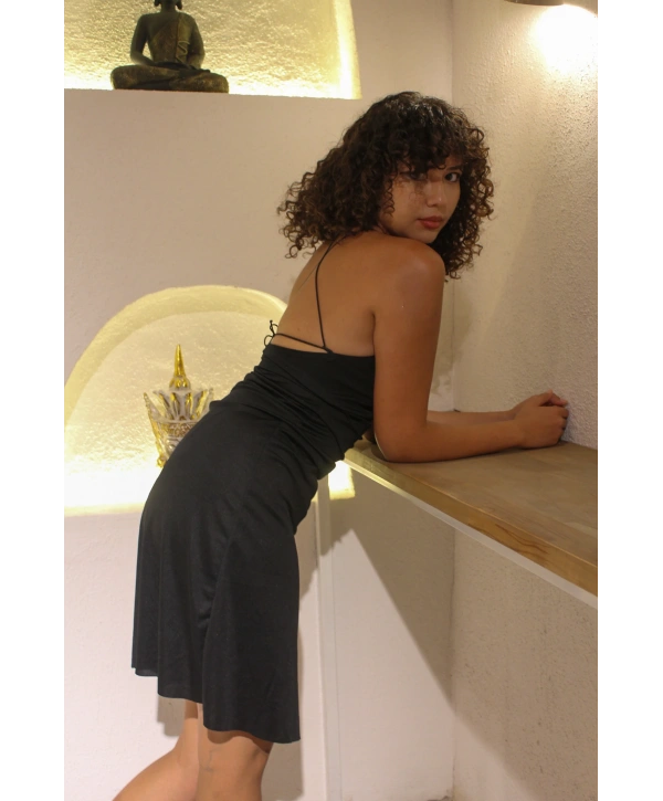 Yırtmaçlı Siyah Elbise