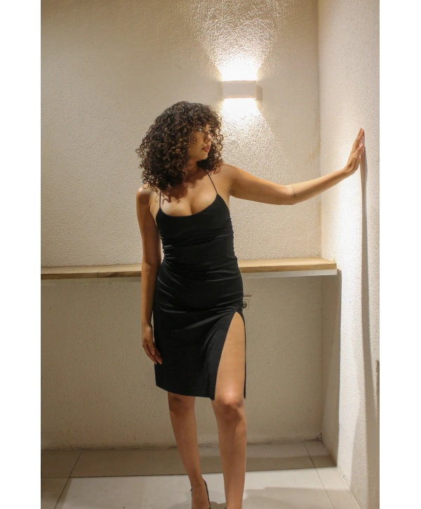 Yırtmaçlı Siyah Elbise