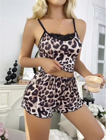 Leopar Desenli Şortlu Gecelik Pijama Takımı 5048