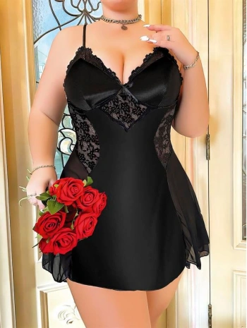 Morliva  Büyük Beden Siyah Dantel İşlemeli İnce Askılı Saten Gecelik