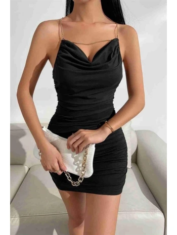 Morliva Gögüs Degajeli Sırt Zincir Detaylı Büzgülü Siyah Mini Club Elbisesi